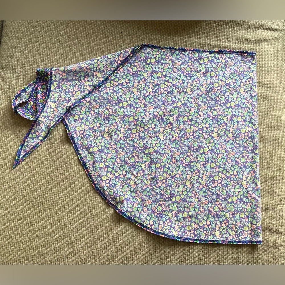 🩱2/$16🩱VINTAGE EUC asymmetric Stretch multicolor mini side-tie coverup - Picture 6 of 11